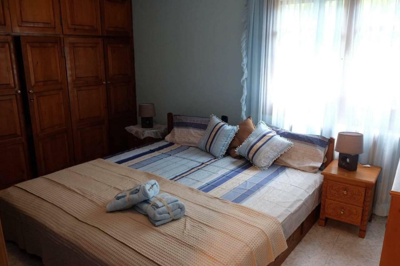 Villa Sofia Marathos  Exteriör bild